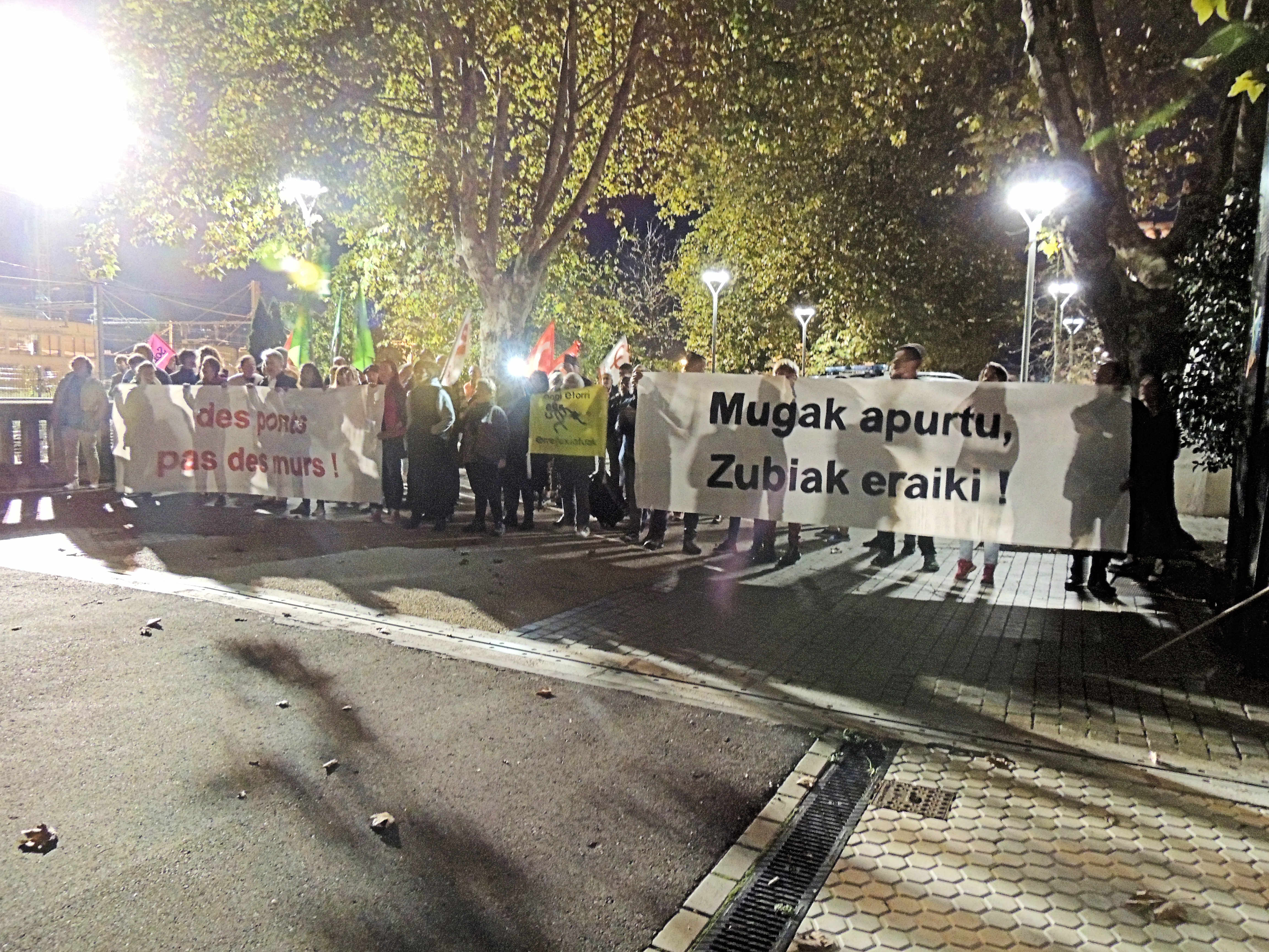 Des ponts pas des murs 1 novembre 2022 Hendaye